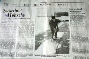 Ferienhaus Eble - Hans Eble beim Schnee-Schippen in der Badischen Zeitung